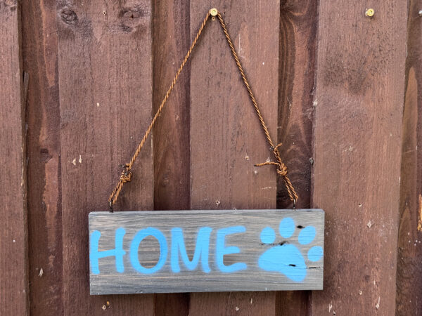 Holzschild Home mit Hundepfote – Bild 11