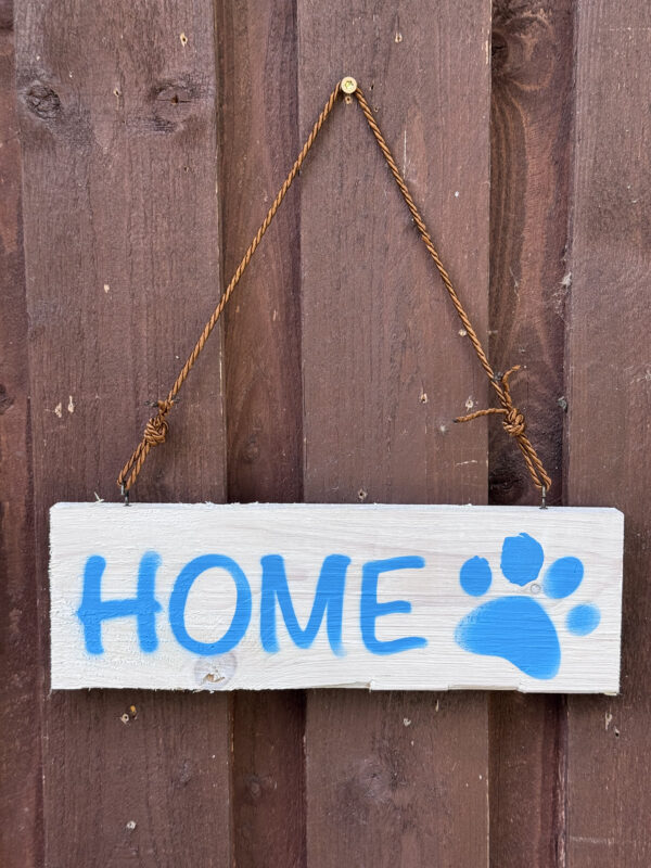 Holzschild Home mit Hundepfote – Bild 13